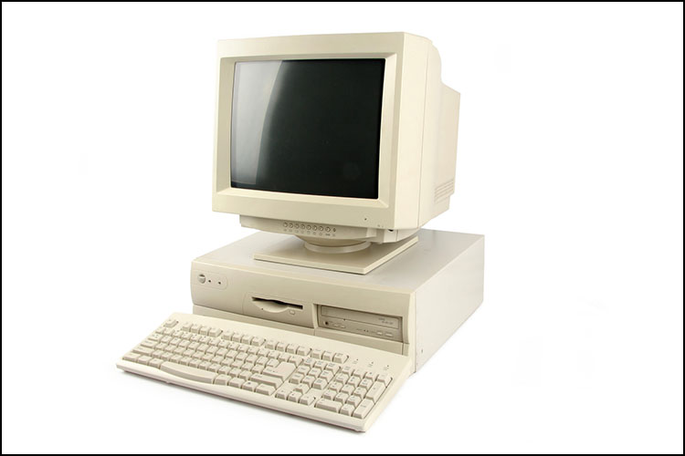 مدیاسافت - کامپیوتر قدیمی