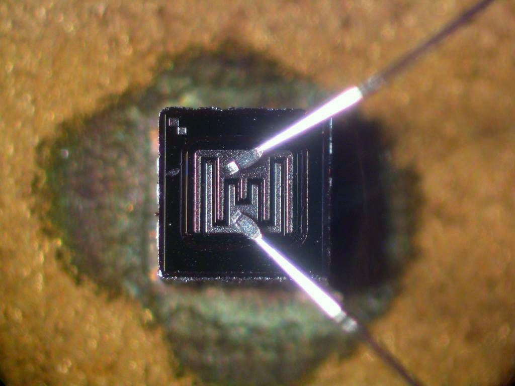 ترانزیستور پیوندی دوقطبی - مدیاسافت